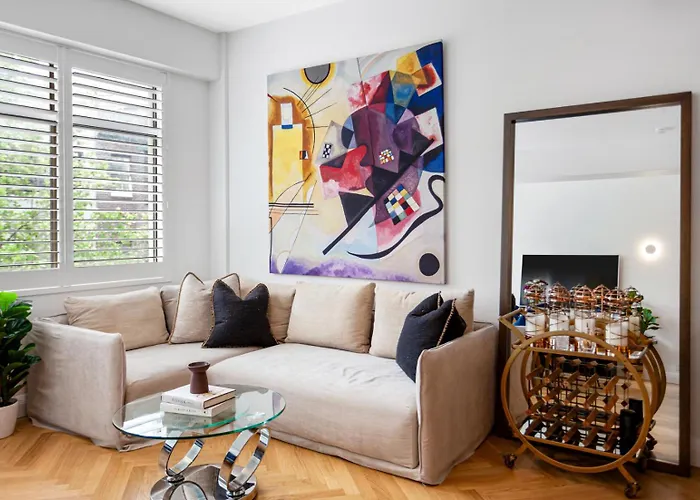 Potts Point L 2 Bedroom Stylish Retreat